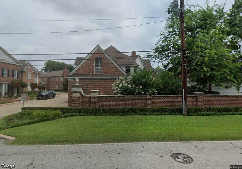 11830 Village Park Cir, Houston, TX 77024 - photo 1