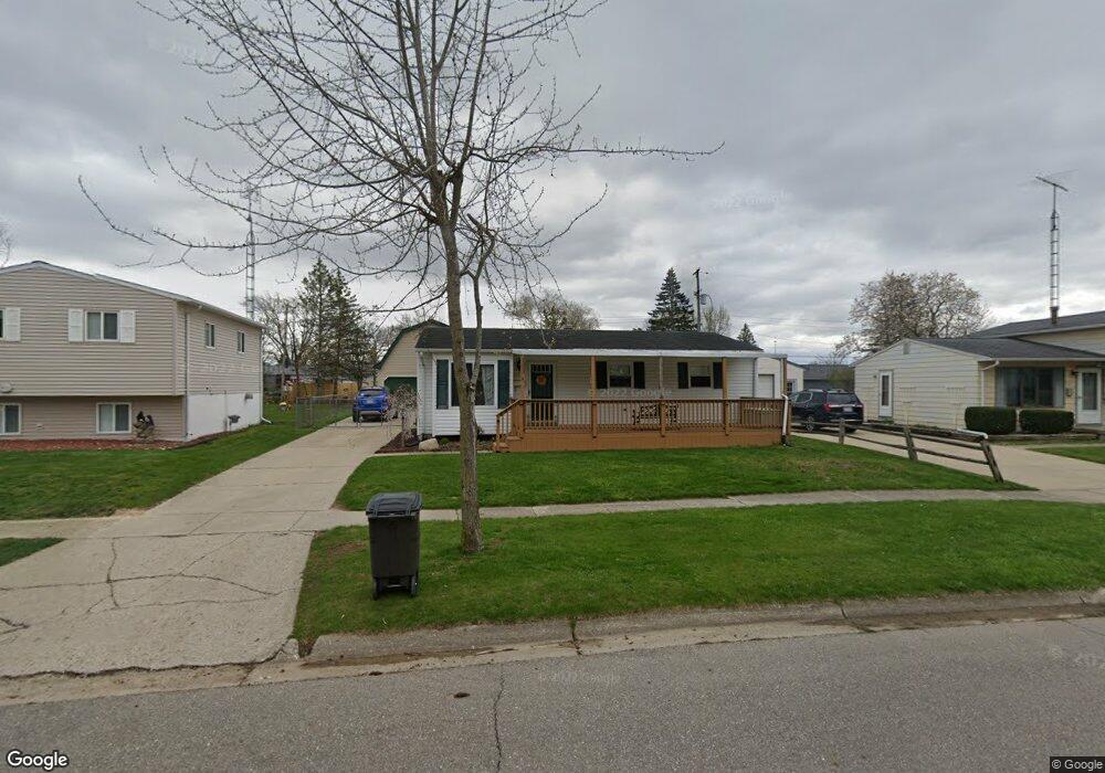 552 Clarion St, Clio, MI 48420 - photo 1