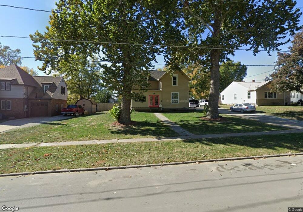 411 E 7th St N, Newton, IA 50208 - photo 1