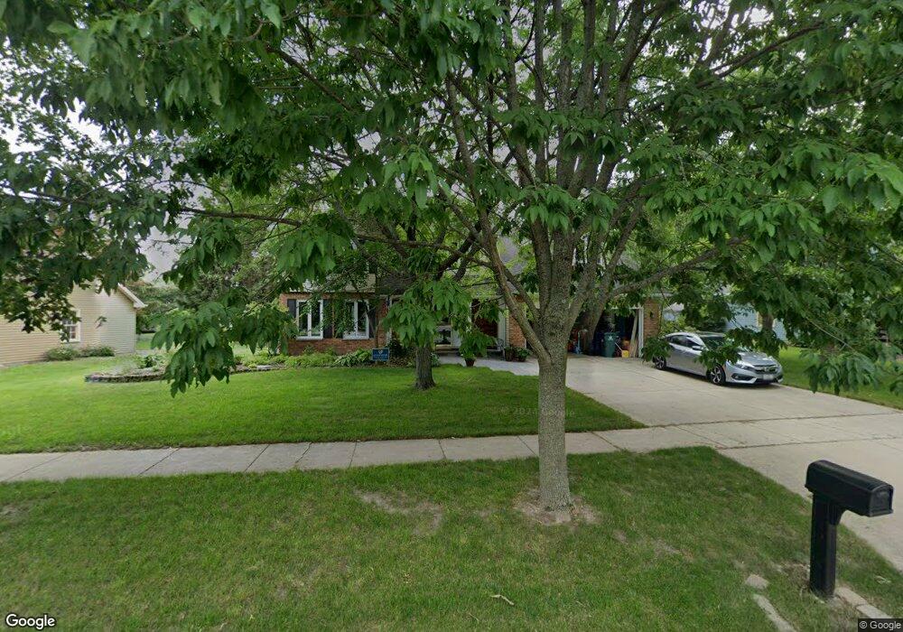 737 S River Rd, Naperville, IL 60540 - photo 1