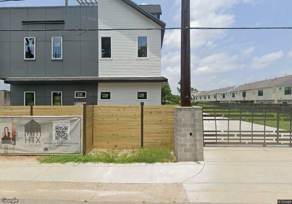 320 Marathon St, Houston, TX 77018 - photo 1