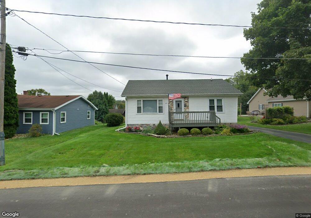 159 Fontana Ave, Fontana, WI 53125 - photo 1