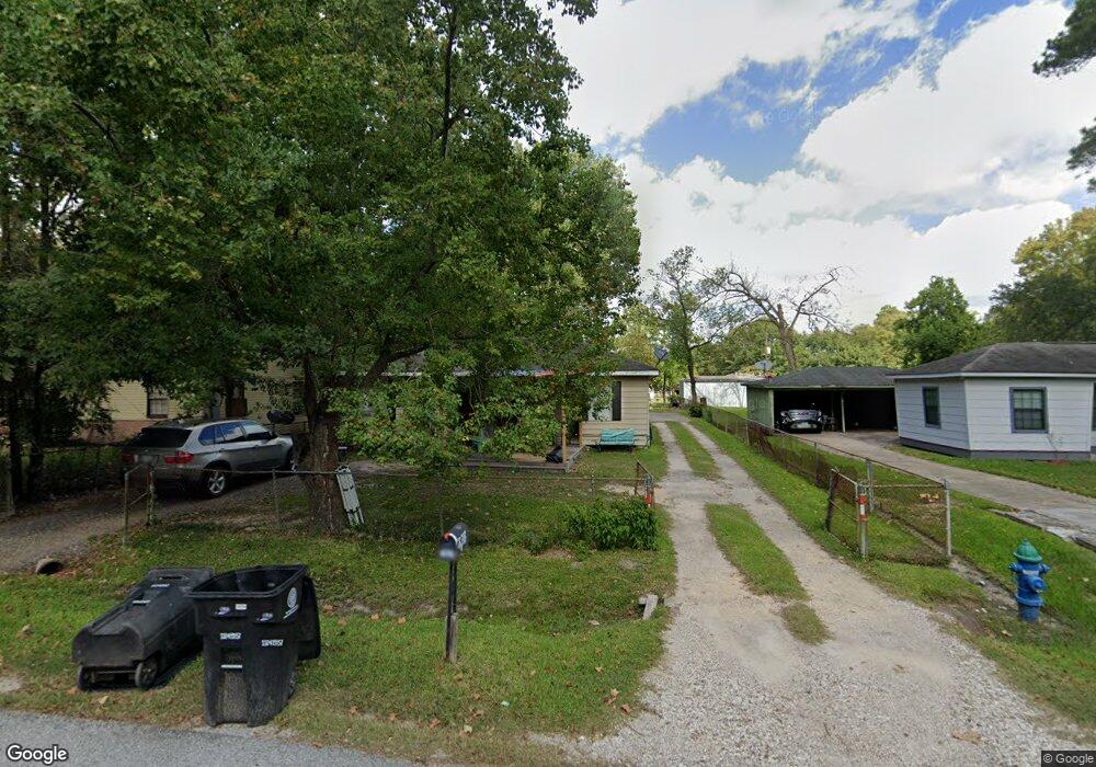 6715 Kittridge St, Houston, TX 77028 - photo 1