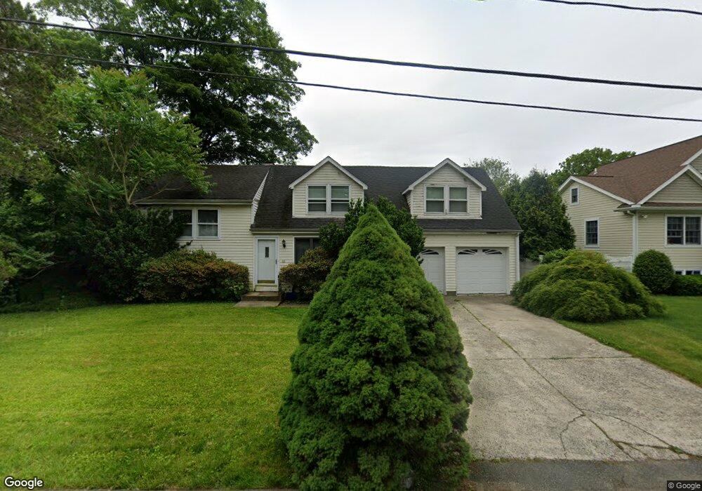 8 Halock Dr, Greenwich, CT 06831 - photo 1
