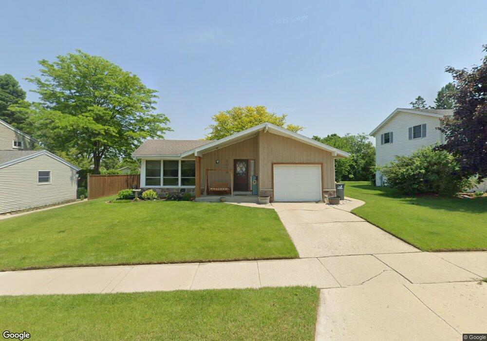 2013 Manhattan Dr, Waukesha, WI 53186 - photo 1