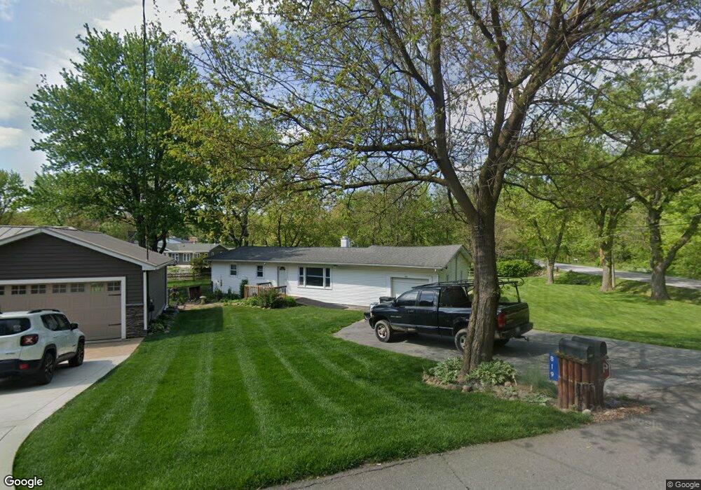 821 S Lakeview Dr, Lowell, IN 46356 - photo 1