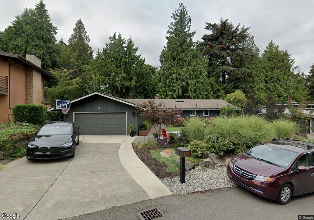 7449 Mercer Terrace Dr, Mercer Island, WA 98040 - photo 1