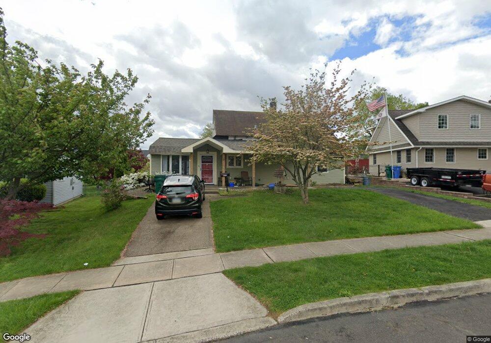 9 Apricot Ln, Levittown, PA 19055 - photo 1