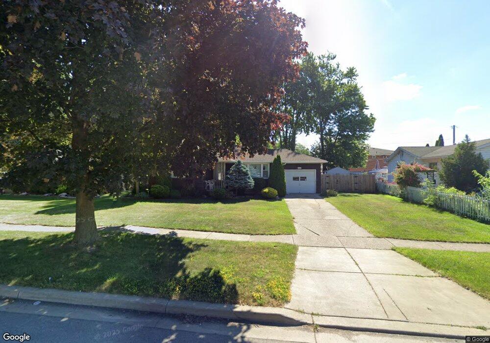 1069 Marcia Dr, North Tonawanda, NY 14120 - photo 1