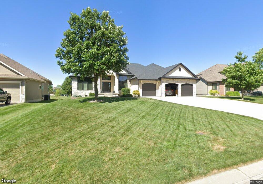 7332 SW Kings Forest Rd, Topeka, KS 66610 - photo 1