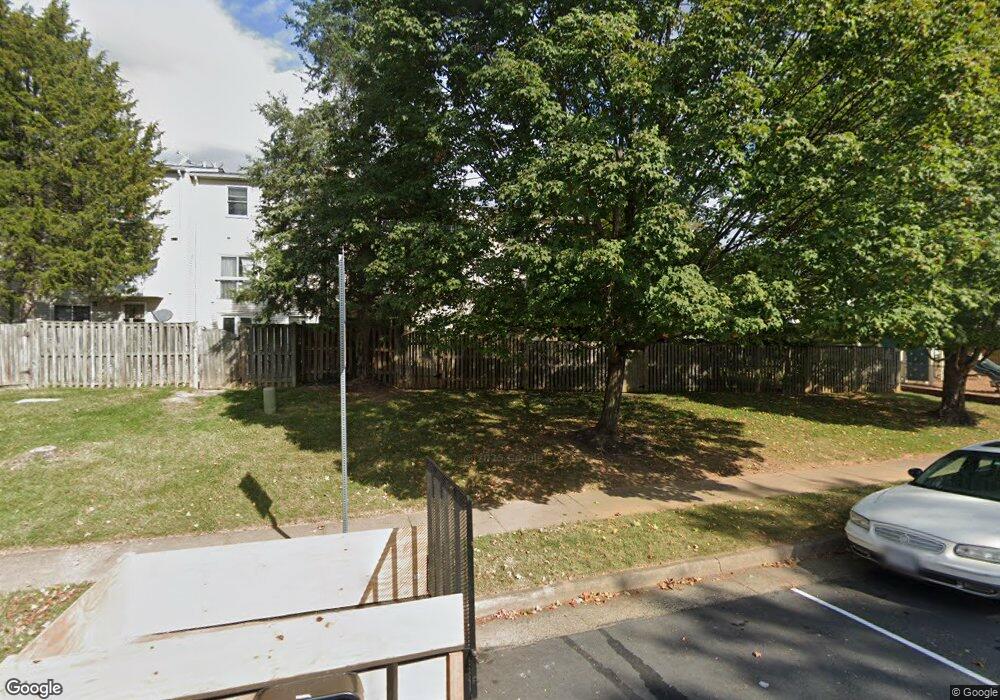 3043 Hickory Grove Ct, Fairfax, VA 22031 - photo 1