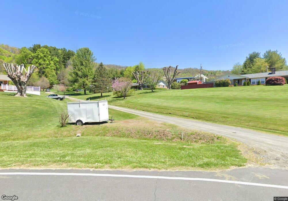 200 Mountain View Rd, Burnsville, NC 28714 - photo 1