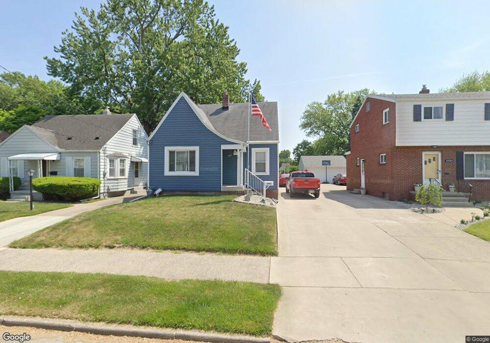 1045 Olson St, Toledo, OH 43612 - photo 1