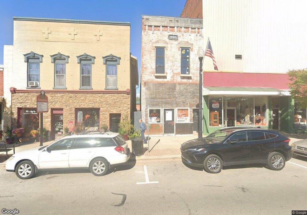 122 W Auglaize St, Wapakoneta, OH 45895 - photo 1