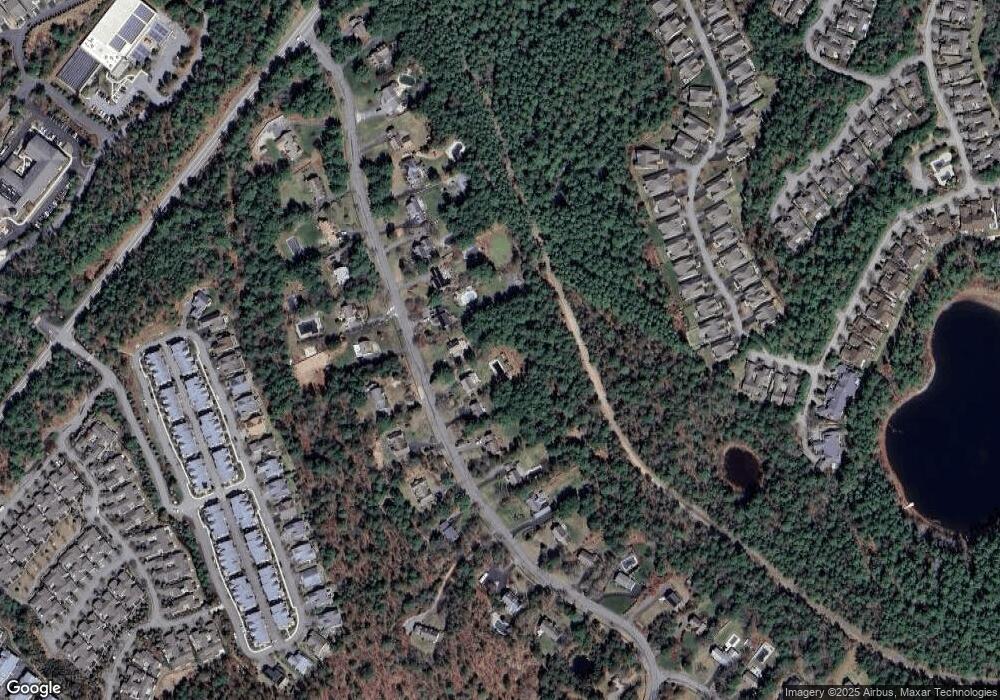 555 Old Sandwich Rd, Plymouth, MA 02360 - photo 1