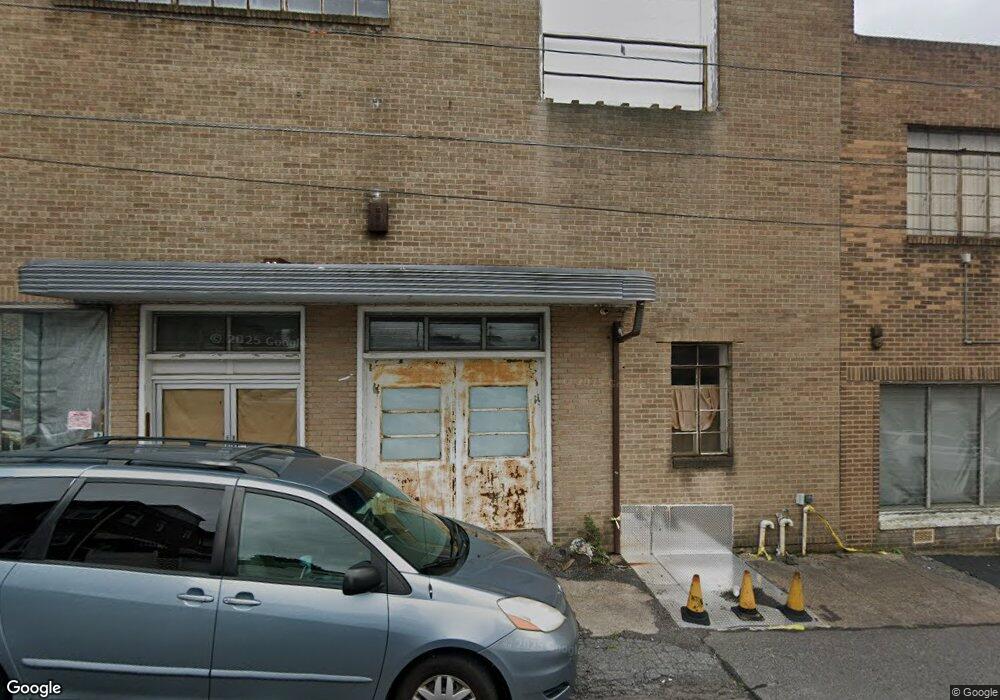 422 E 5th St, Hazleton, PA 18201 - photo 1