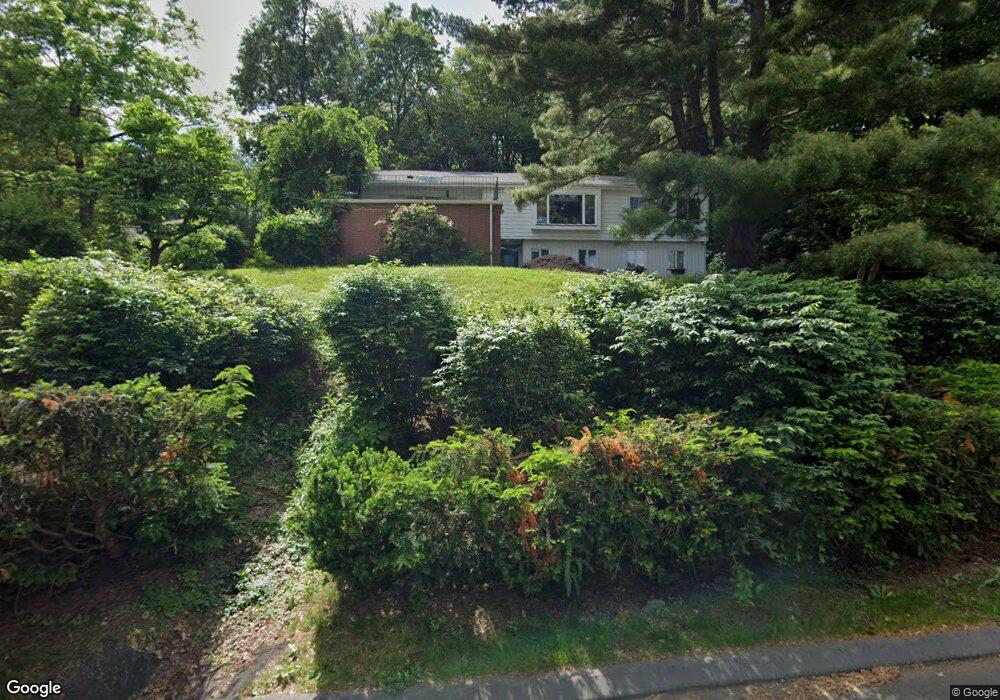 9 Old Orchard Rd, Bloomfield, CT 06002 - photo 1