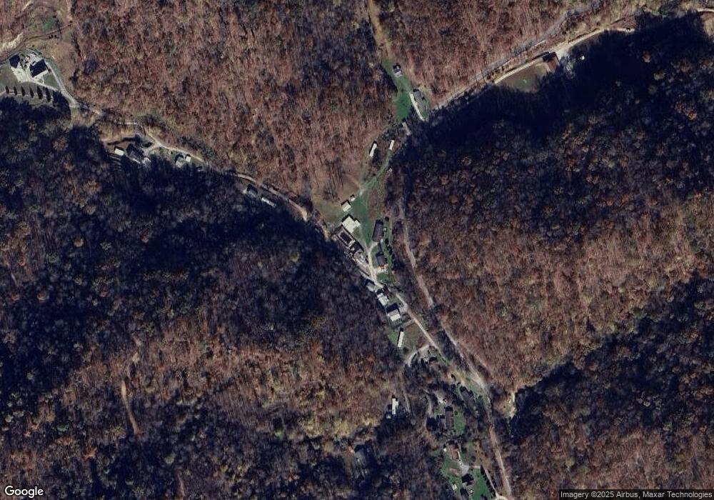 156 Boge Browning Rd, Logan, WV 25601 - photo 1