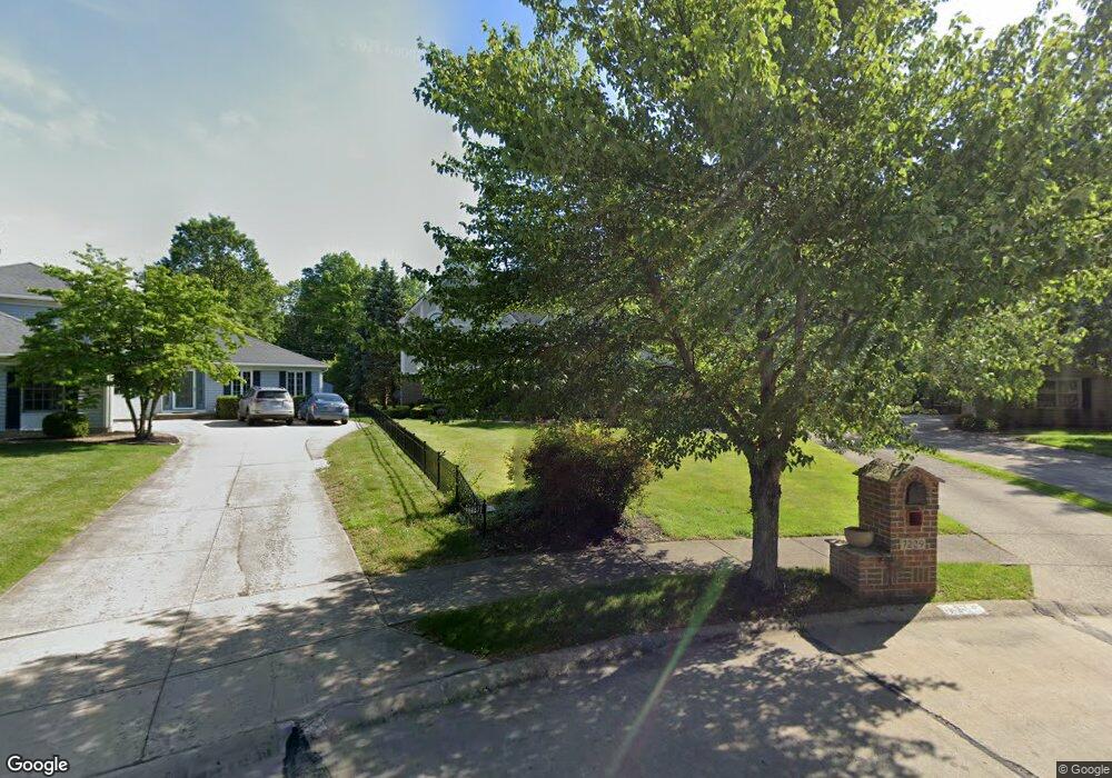 7229 Pine Woods Way, Olmsted Falls, OH 44138 - photo 1