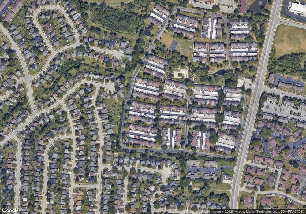 586 Pamlico St, Columbus, OH 43228 - photo 1