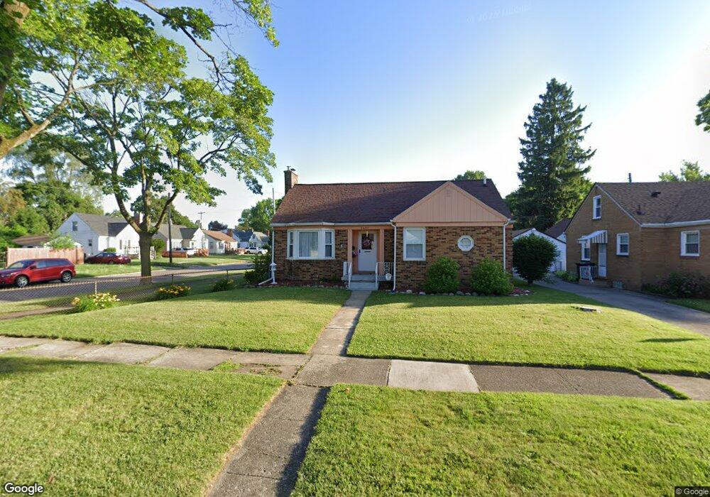 2401 Windemere Ave, Flint, MI 48503 - photo 1