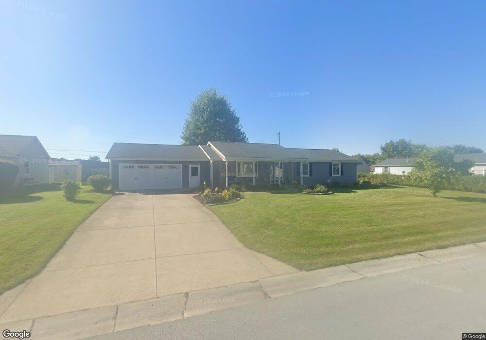 1007 Independence Dr, Wapakoneta, OH 45895 - photo 1