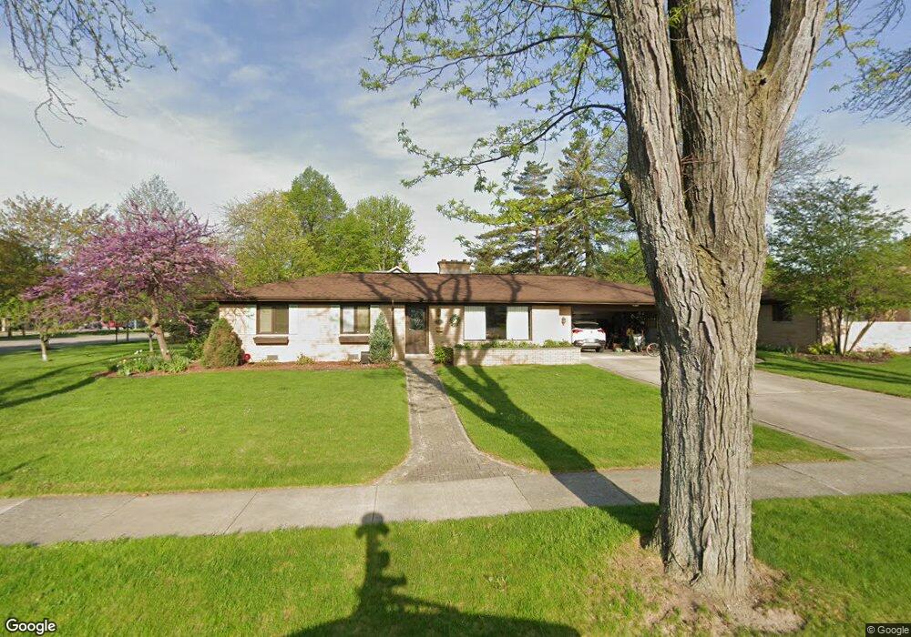 110 Sunburst Dr, Frankenmuth, MI 48734 - photo 1