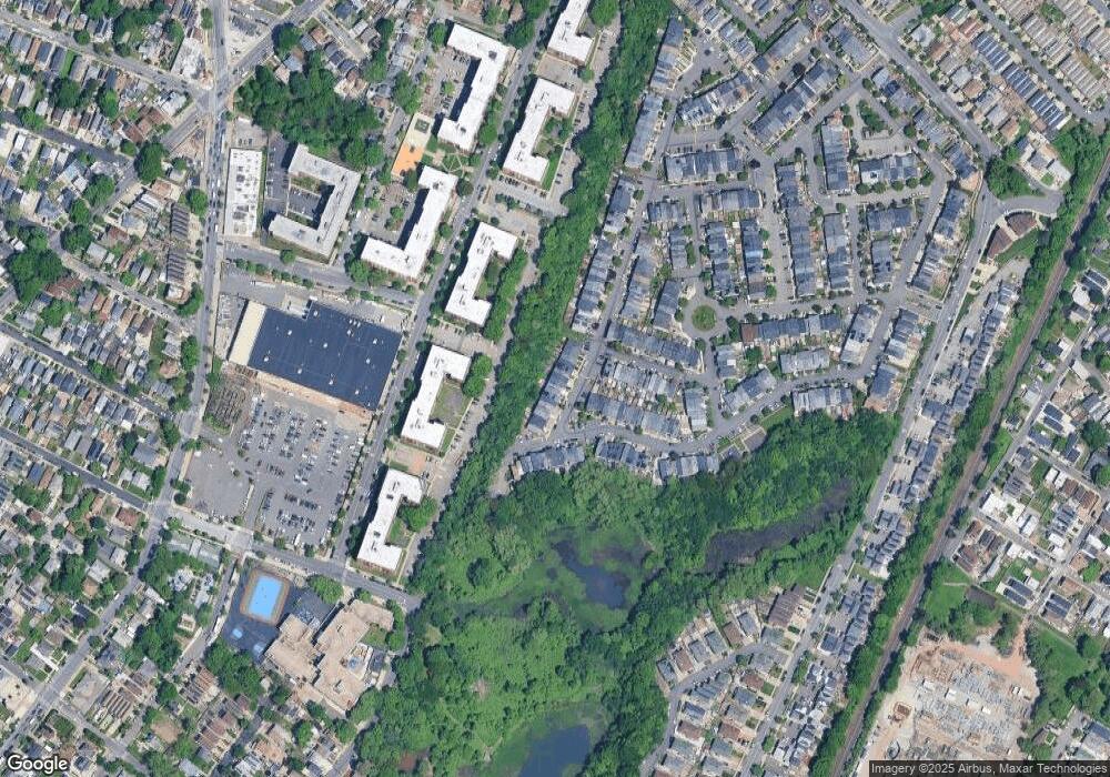 158 Long Pond Ln, Staten Island, NY 10304 - photo 1