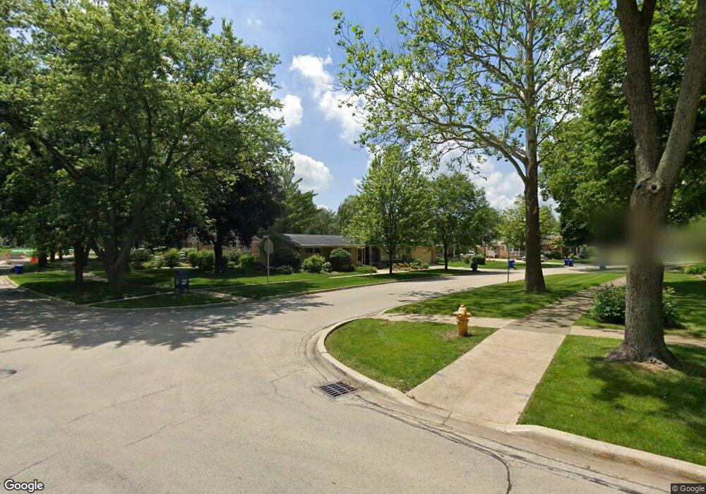 1228 E Liberty Dr, Wheaton, IL 60187 - photo 1