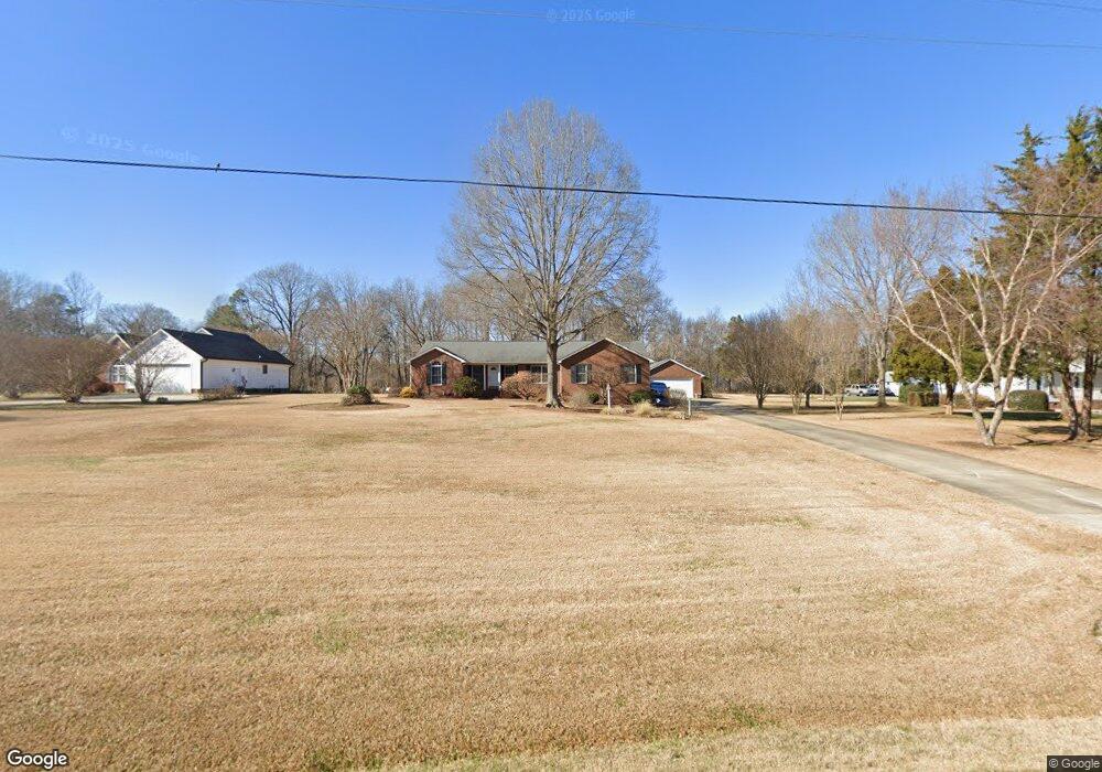 835 Riddle Mill Rd, Clover, SC 29710 - photo 1