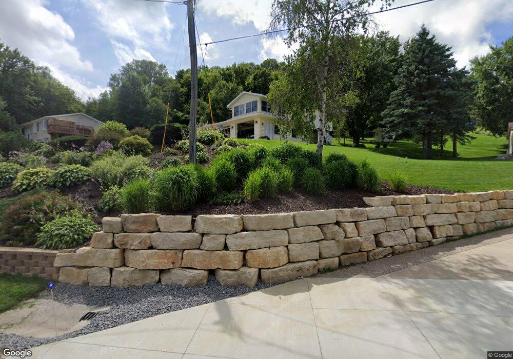 731 N 4th St, La Crescent, MN 55947 - photo 1