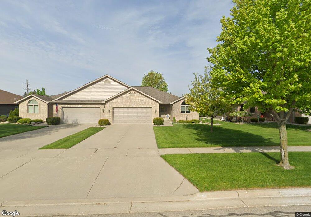 8 Hanover Dr, Frankenmuth, MI 48734 - photo 1