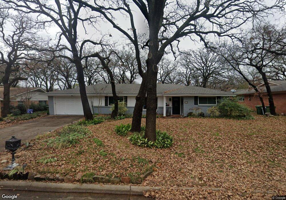 528 Brookview Dr, Hurst, TX 76054 - photo 1