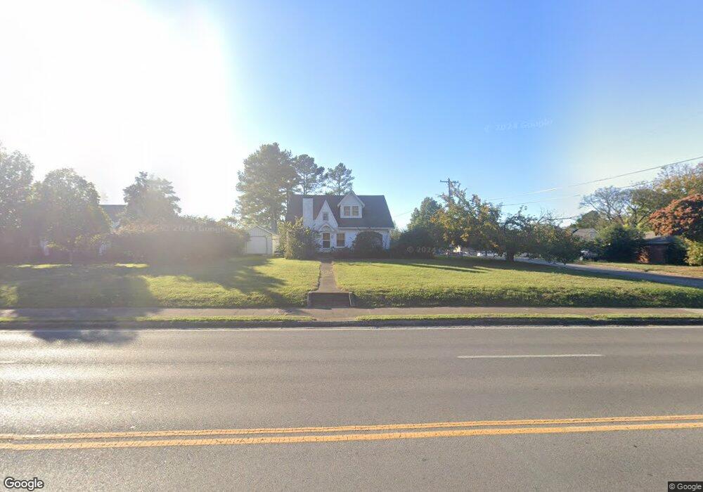 1302 S Cannon Blvd, Shelbyville, TN 37160 - photo 1