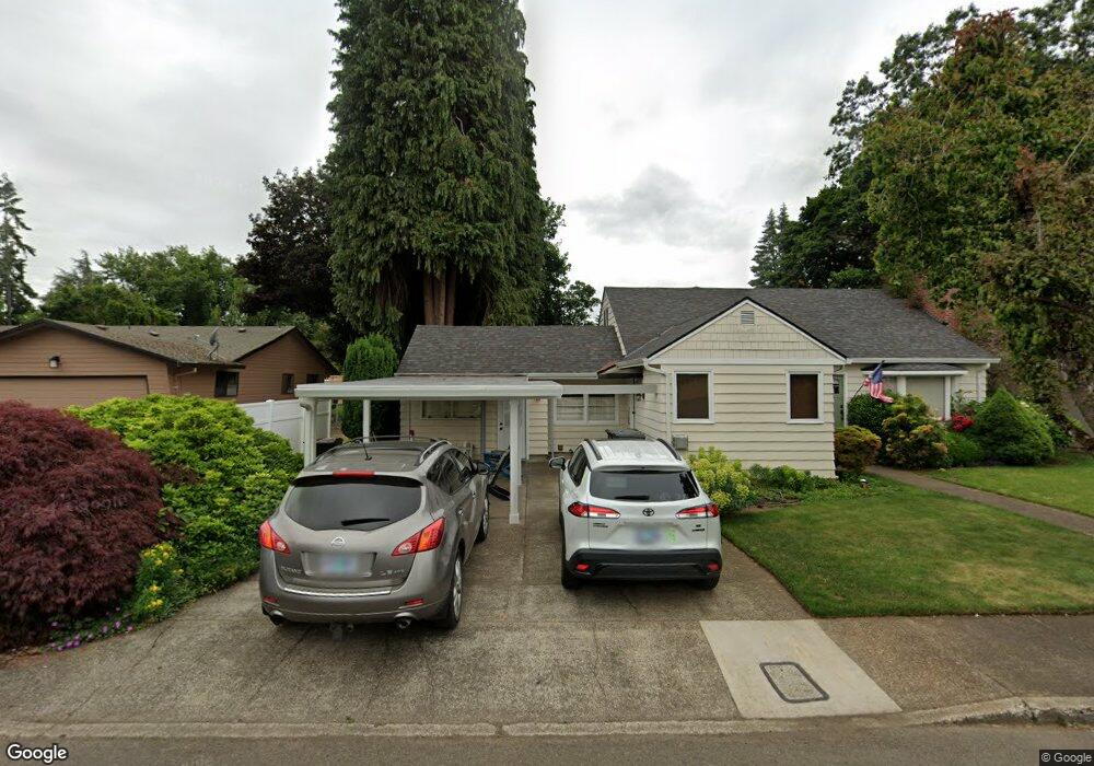 1107 N Locust St, Canby, OR 97013 - photo 1