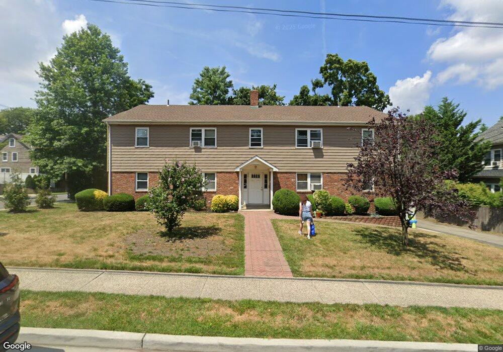 117 Bayview Ave unit 1B, Port Washington, NY 11050 - photo 1