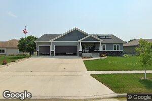 217 E Prairie Dr, Lennox, SD 57039