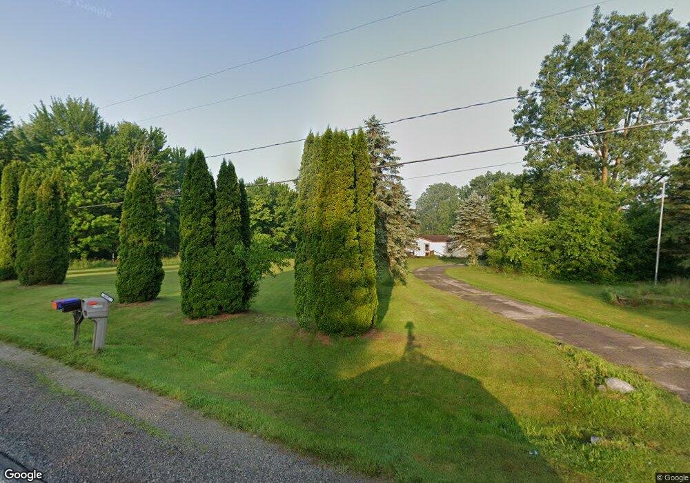 938 Kathy Cir, Flint, MI 48506 - photo 1