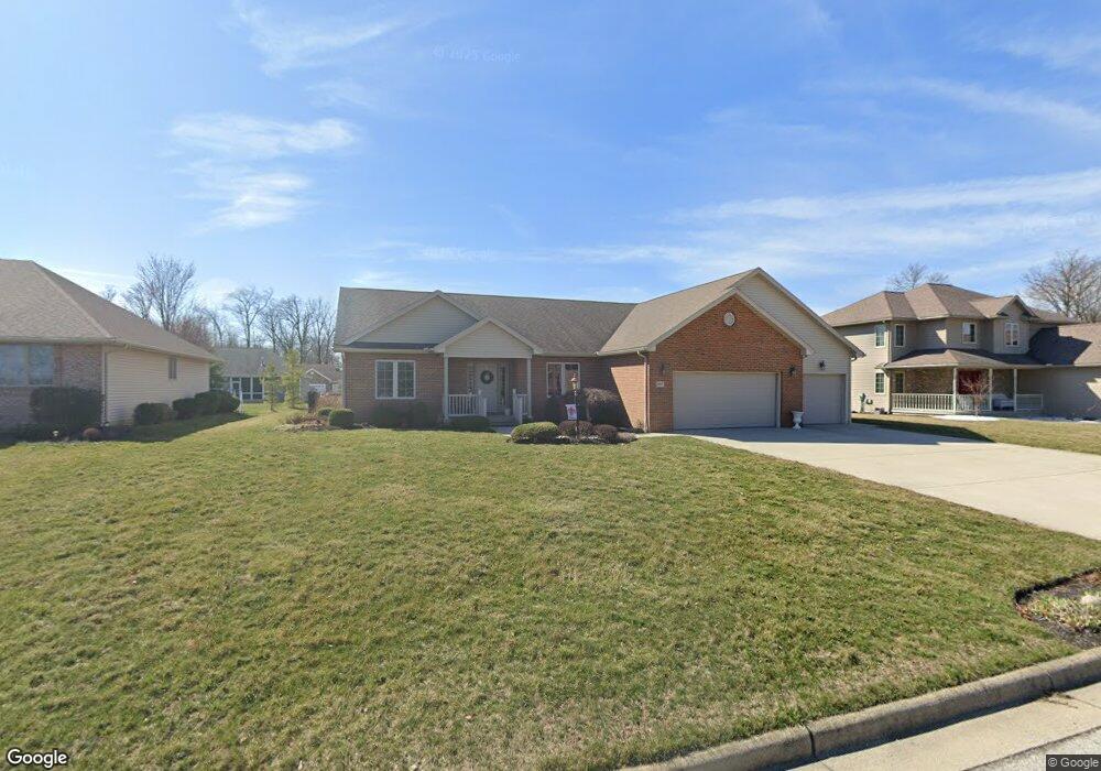 1417 Hollow Tree Dr, Findlay, OH 45840 - photo 1