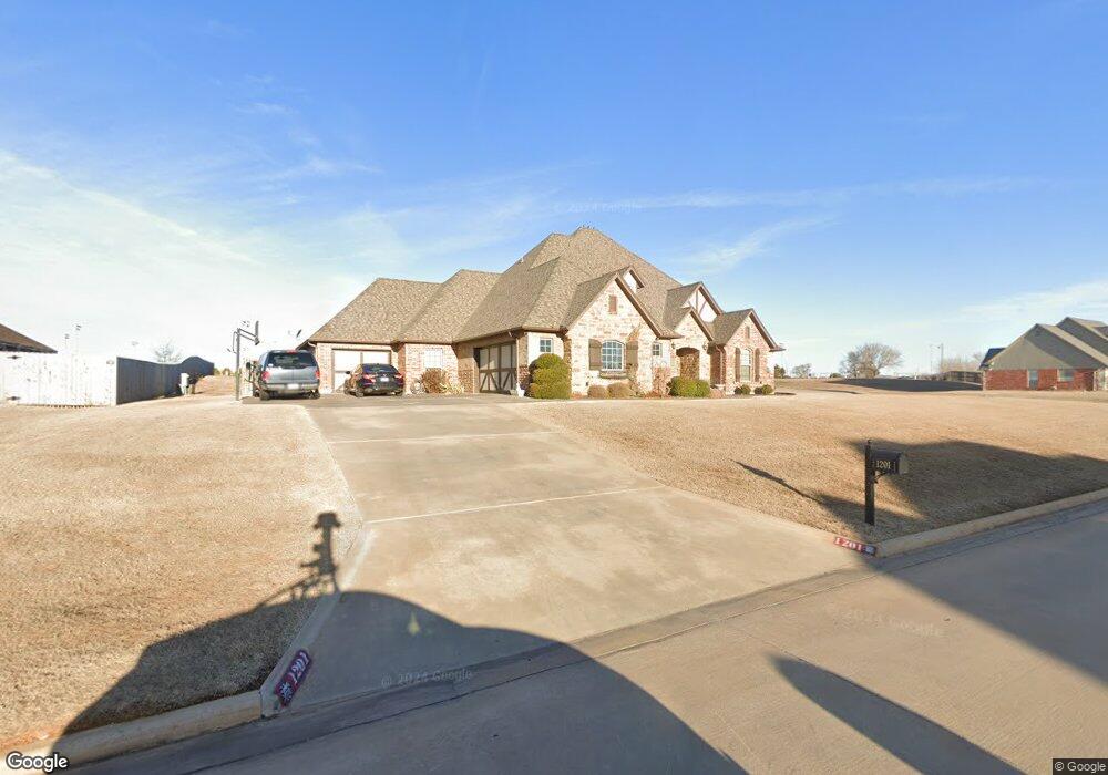 1201 Hummingbird Dr, Cache, OK 73527 - photo 1