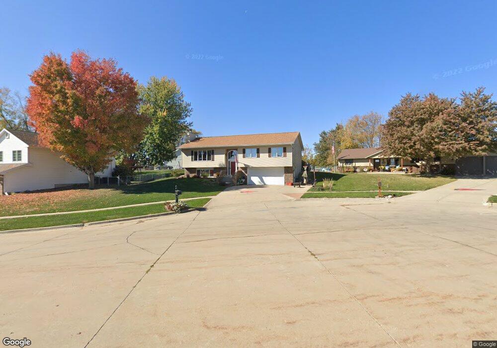 1007 E 17th St S, Newton, IA 50208 - photo 1