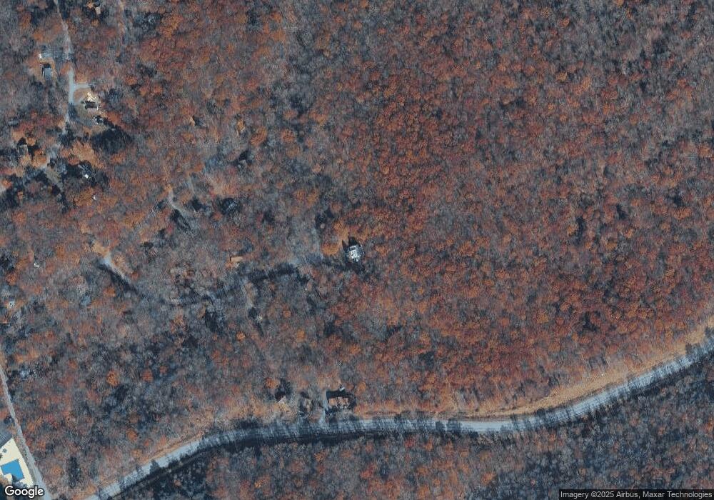 258 Otter Ln, Bushkill, PA 18324 - photo 1