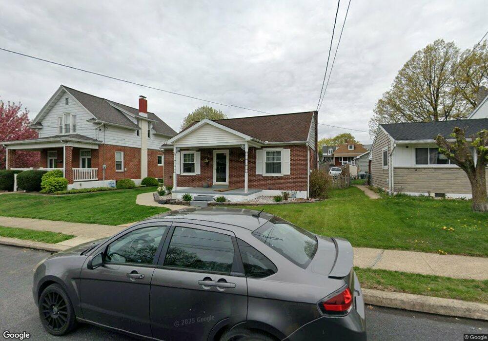 3302 Ridgeway St, Reading, PA 19605 - photo 1