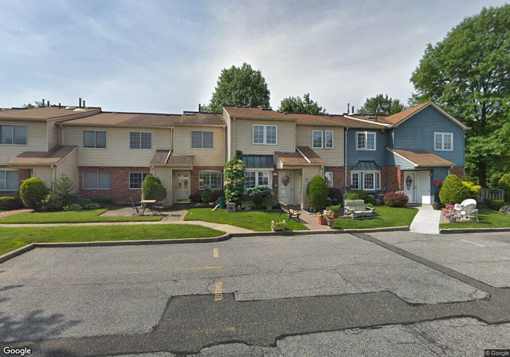 8 Franklin Ln unit C, Staten Island, NY 10306 - photo 1