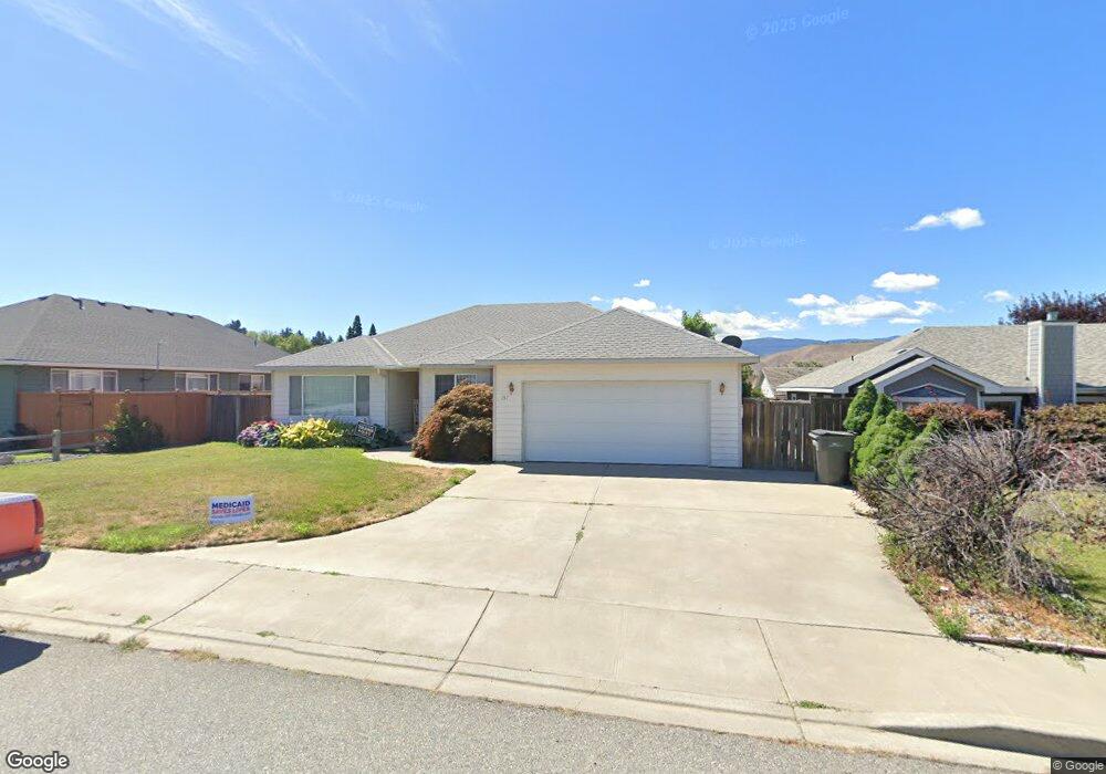 157 Manhattan Square, East Wenatchee, WA 98802 - photo 1