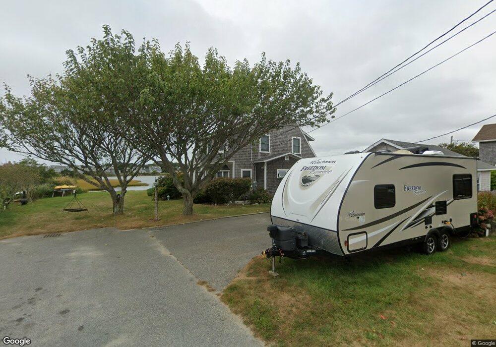 2 Cataumet St, Teaticket, MA 02536 - photo 1