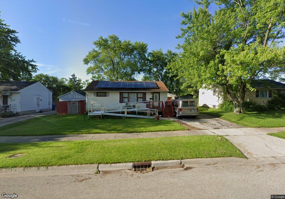 2701 Illini Rd, Waukegan, IL 60087 - photo 1