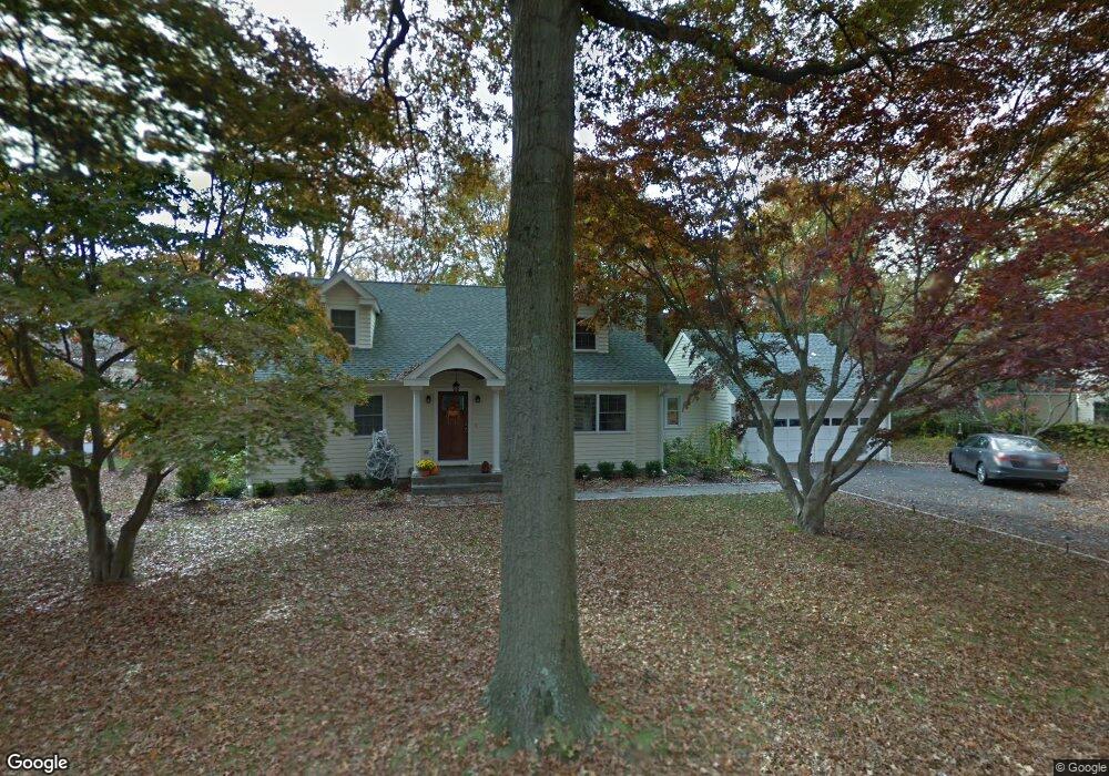 211 Woods End Rd, Fairfield, CT 06824 - photo 1