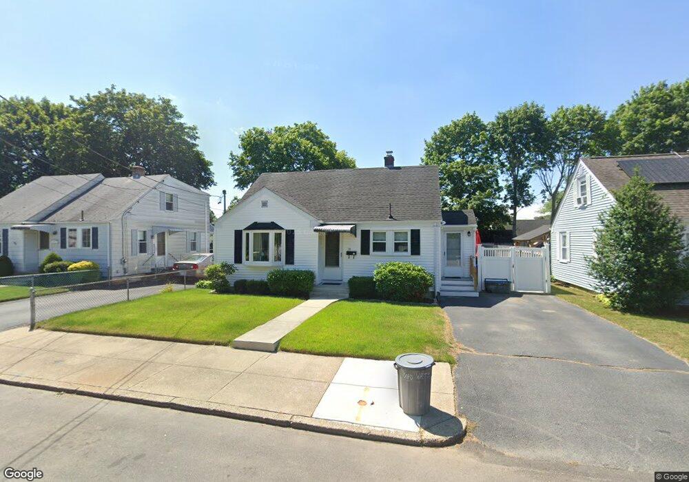 31 Weldon St, Pawtucket, RI 02861 - photo 1