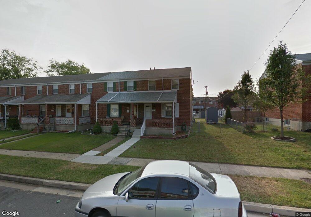 1039 Foxwood Ln, Essex, MD 21221 - photo 1